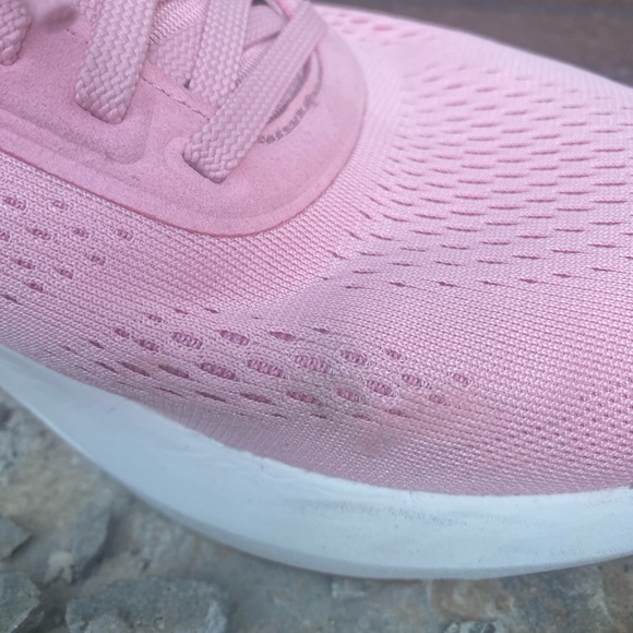 Kizik Athens Pink Sneakers size 9 1/2 - Picture 10 of 10